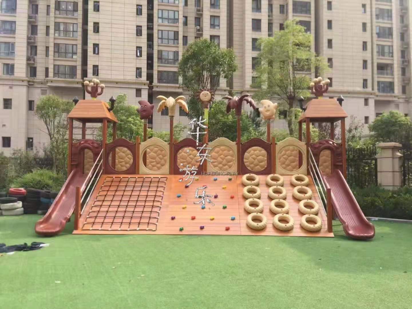 鄭州房地產(chǎn)小區(qū)木制樂園項(xiàng)目